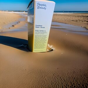 People's Beauty Frontliner Mask and Scrub